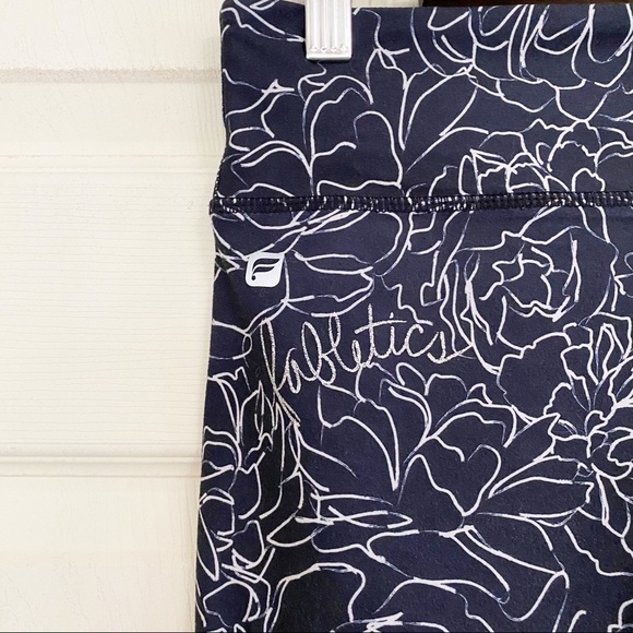 Fabletics Salar Silver Blue Floral Print Leggings - Picture 6 of 8